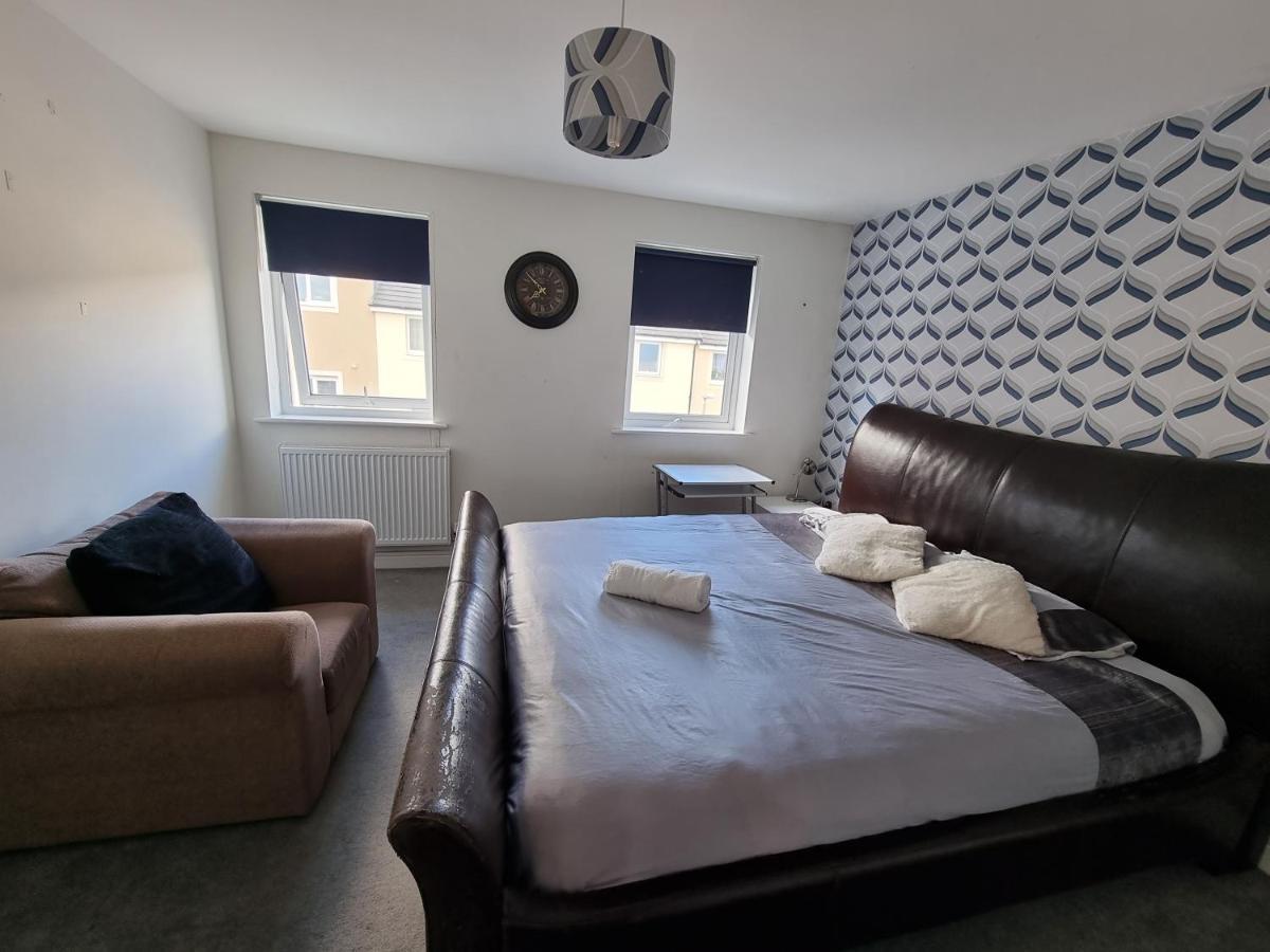 Superking Bedroom Close To The A30 Camborne Luaran gambar